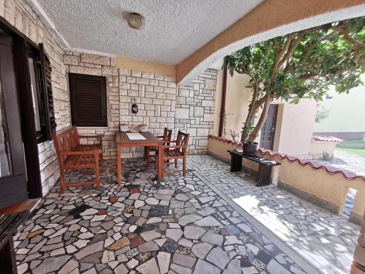 Apartmani Koin Medulin Exterior foto